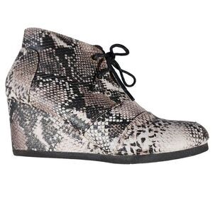 Pierre Dumas Women's Taupe Snakeskin Lace-up Two-eye Wedge Ankle Boots Size 7